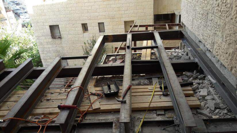 בניית מרפסת - לפני